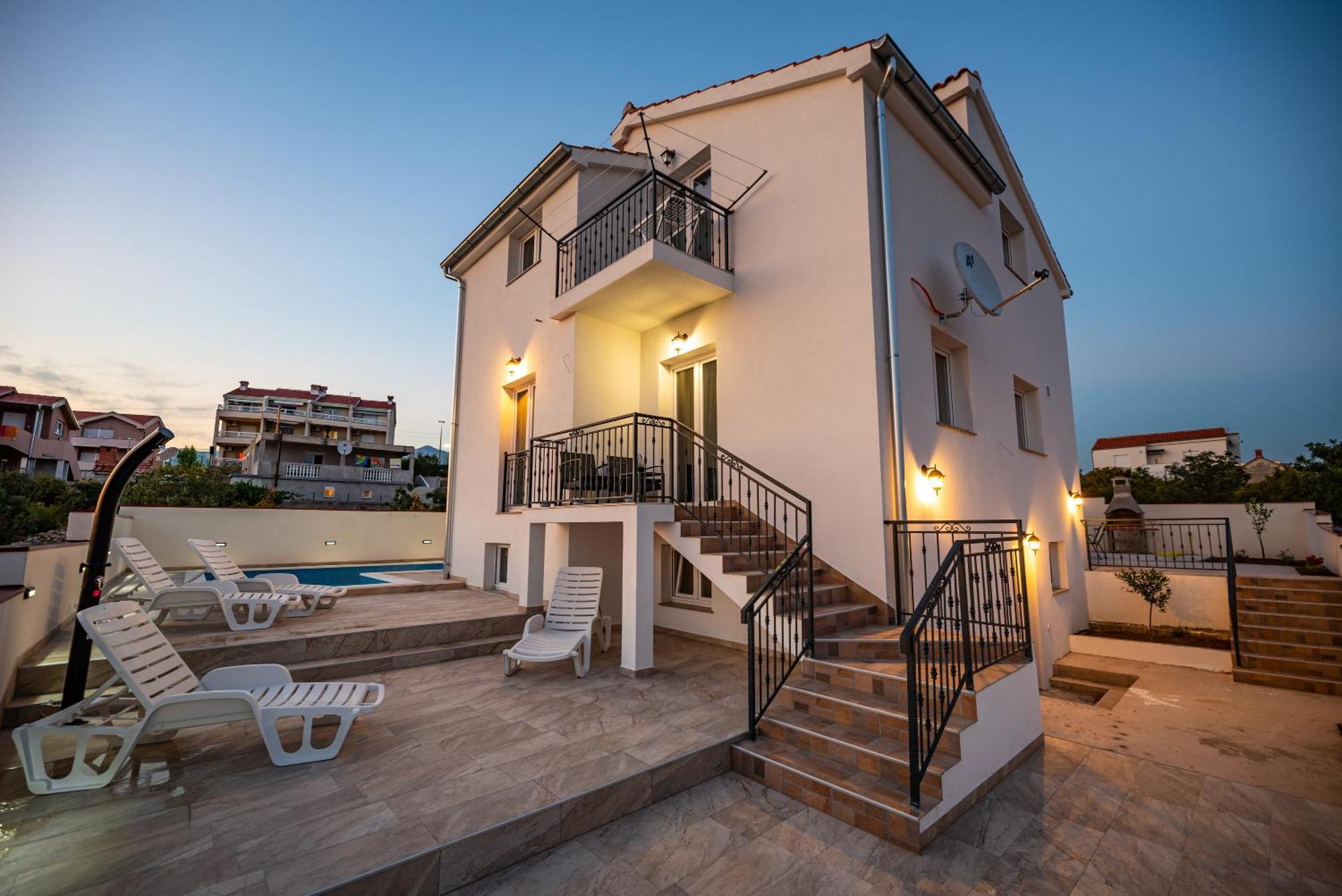 Olive Bridge Villa Maslenica Eksteriør billede